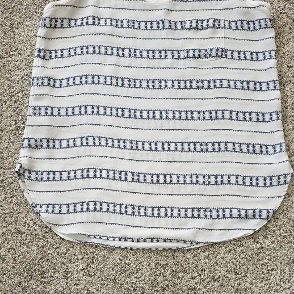 LOFT Women's Navy and White Patterned Tank Top - Picture 5 of 7